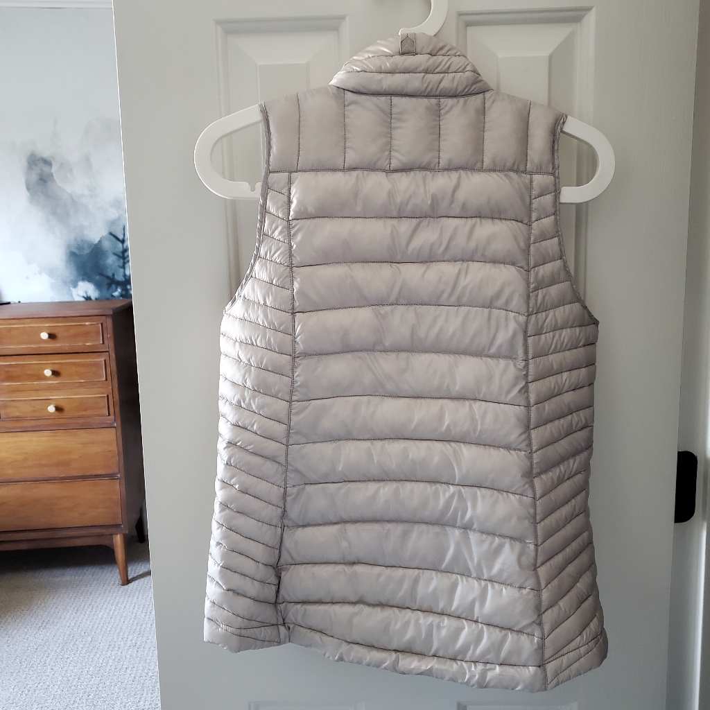.. Oiselle Quill Vest With Pertex Quantum, Ghost (S) — image 6 of 8